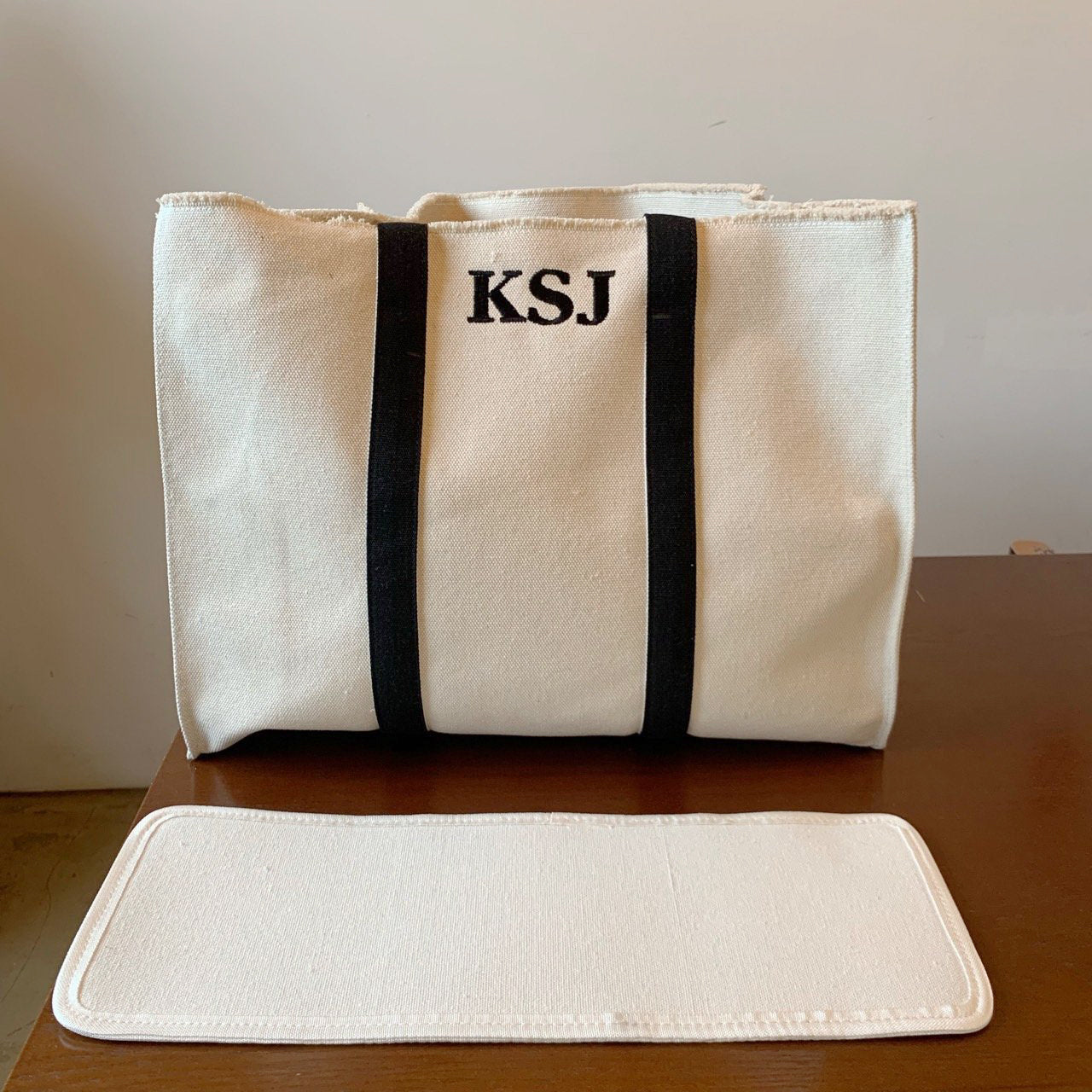 Made in Korea 定制黑帶刺繡字母大帆布袋