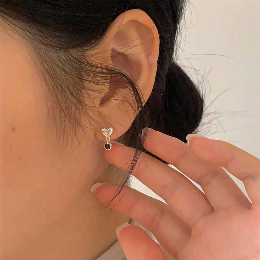 黑鑽心心925銀耳環